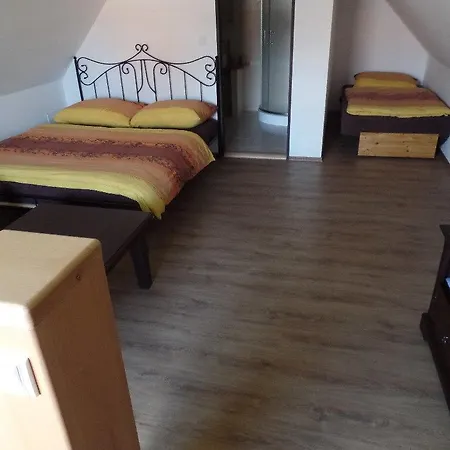 بيت ضيافة U Ungeru Dětenice